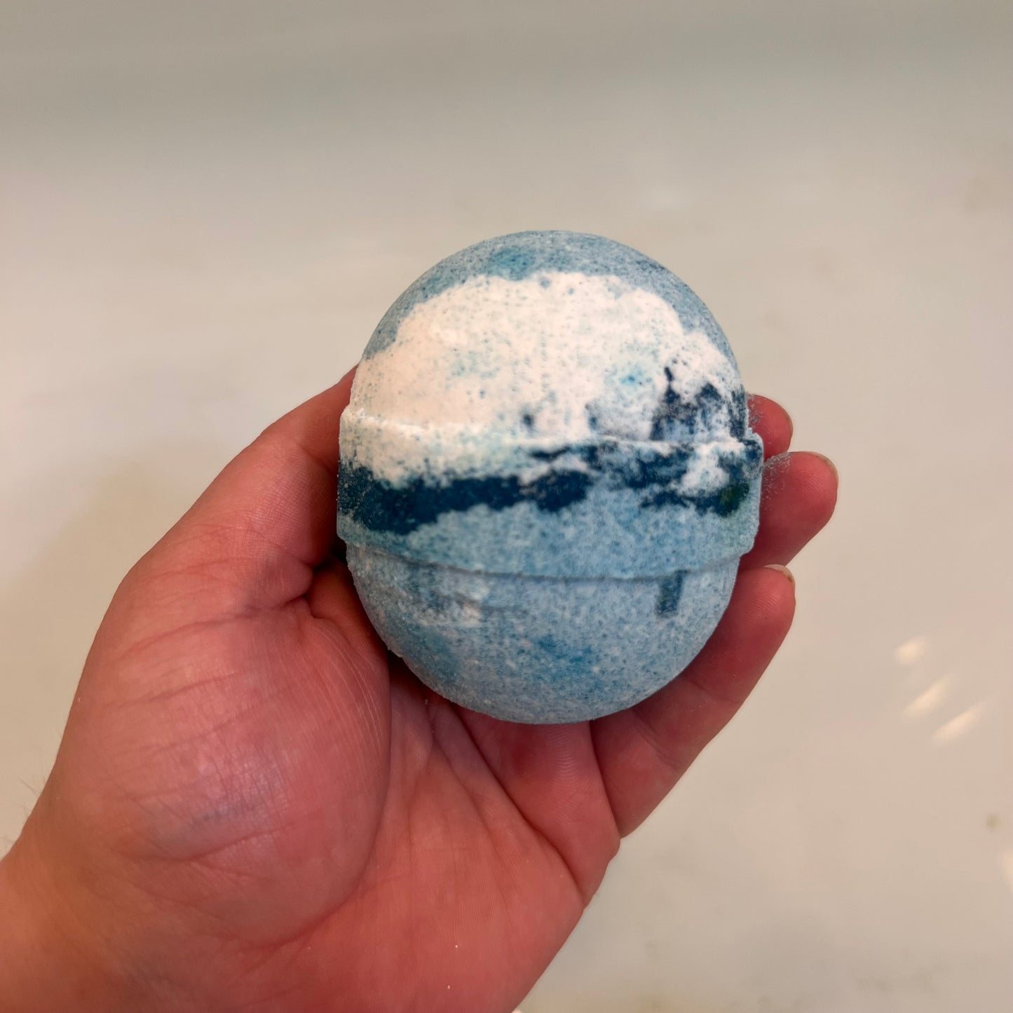 Eucalyptus Bath Bomb | 6 oz | eco-friendly