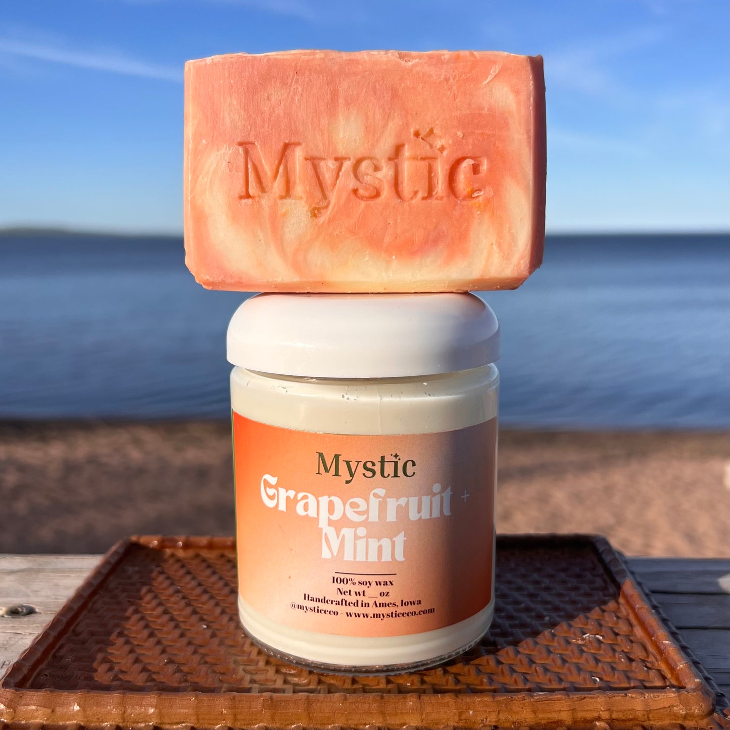 Grapefruit + Mint candle  | grapefruit, mint, apple, rhubarb | eco-friendly non-toxic summer candle