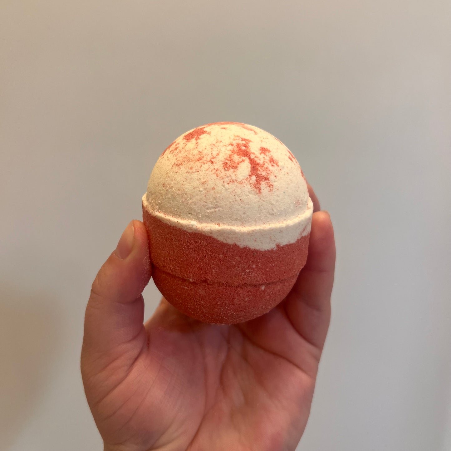 Wild Cranberry bath bomb